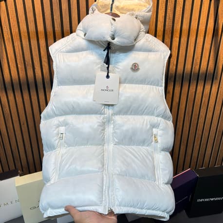 Moncler Kapüşonlu Şişme Yelek