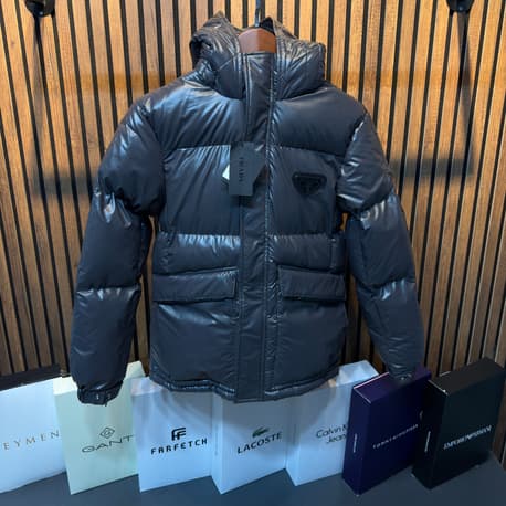 Prada Mont